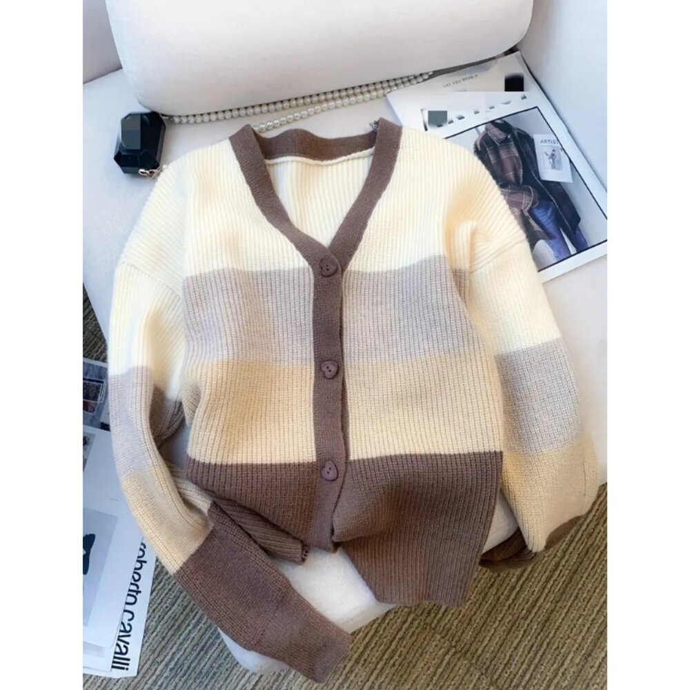 Color Block Button-Up Knit Cardigan – Cozy & Stylish - Picture 4 of 5